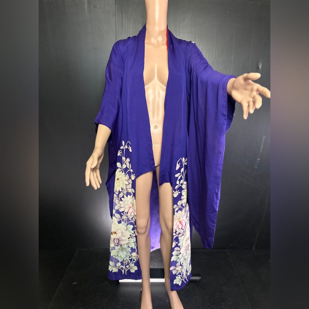Elegant Vintage/Antique Purple Floral Kimono Robe